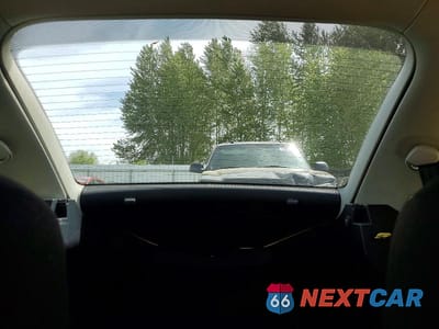 Zdjęcie 10 z 13 samochodu: 2001 VOLKSWAGEN NEW BEETLE GLS TDI VIN:3VWCP21C41M475479 - miniatura