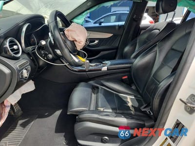 Zdjęcie 7 z 13 samochodu: 2017 MERCEDES-BENZ C 300 VIN:55SWF4JB4HU204960 - miniatura