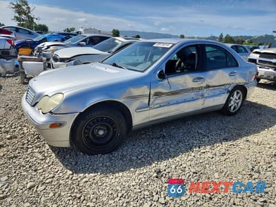 2001 MERCEDES-BENZ C 320 WDBRF64JX1F094414 - główne zdjęcie licytacji z USA - miniatura