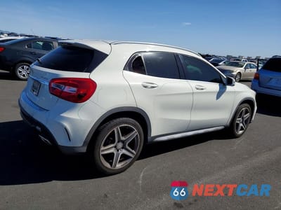 Trzecie zdjęcie samochodu z tyłu: 2015 MERCEDES-BENZ GLA 250 4MATIC VIN:WDCTG4GB1FJ065637 - miniatura