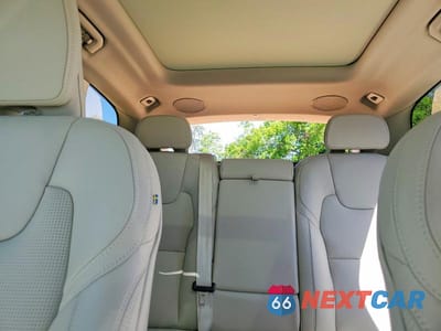 Zdjęcie 10 z 13 samochodu: 2024 VOLVO XC60 ULTIMATE VIN:YV4L12RM1R1750913 - miniatura