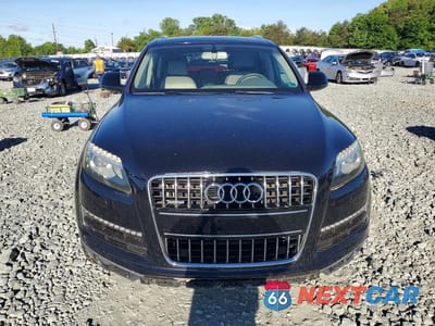 Piąte zdjęcie samochodu w środku: 2012 AUDI Q7 PREMIUM PLUS VIN:WA1LGAFE3CD007095 - miniatura