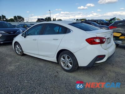 Drugie zdjęcie samochodu z przodu: 2017 CHEVROLET CRUZE LT VIN:1G1BD5SM2H7112966 - miniatura