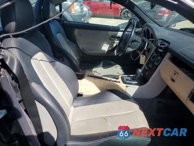 Zdjęcie 10 z 12 samochodu: 1999 MERCEDES-BENZ SLK 230 KOMPRESSOR VIN:WDBKK47F2XF102913 - miniatura
