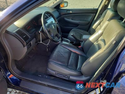 Zdjęcie 7 z 12 samochodu: 2005 HONDA ACCORD EX VIN:1HGCM66555A046112 - miniatura