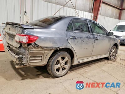 Trzecie zdjęcie samochodu z tyłu: 2011 TOYOTA COROLLA S VIN:2T1BU4EE3BC606717 - miniatura