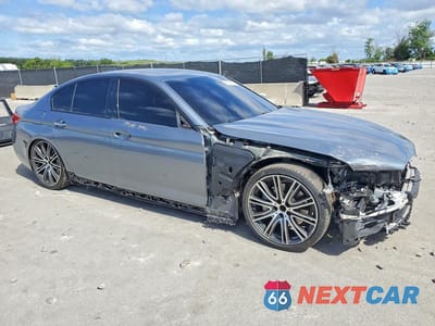 Czwarte zdjęcie samochodu z boku: 2018 BMW 540 I VIN:WBAJE5C53JG918633 - miniatura