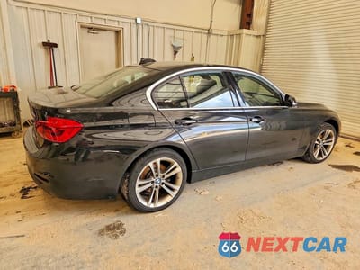 Trzecie zdjęcie samochodu z tyłu: 2017 BMW 330 XI VIN:WBA8D9C3XHA011124 - miniatura