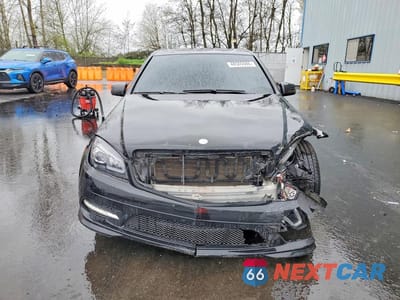 Piąte zdjęcie samochodu w środku: 2011 MERCEDES-BENZ C 300 VIN:WDDGF5EB7BA419213 - miniatura