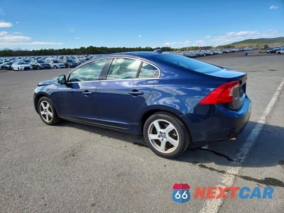 Drugie zdjęcie samochodu z przodu: 2012 VOLVO S60 T5 VIN:YV1622FS3C2130544 - miniatura