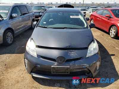 Piąte zdjęcie samochodu w środku: 2012 TOYOTA PRIUS FOUR VIN:JTDKN3DU1C1608522 - miniatura