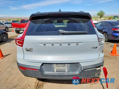 Zdjęcie 6 z 13 samochodu: 2022 VOLVO XC40 T5 R-DESIGN VIN:YV4162UM1N2690555 - miniatura