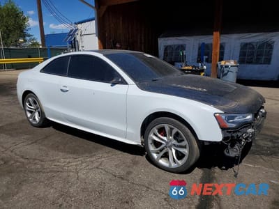 Czwarte zdjęcie samochodu z boku: 2013 AUDI S5 PREMIUM PLUS VIN:WAUCGAFR9DA059520 - miniatura