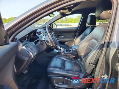 Zdjęcie 7 z 13 samochodu: 2019 JAGUAR E-PACE S VIN:SADFJ2FX3K1Z62527 - miniatura