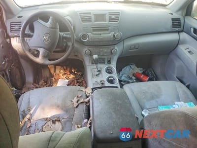 Zdjęcie 8 z 13 samochodu: 2010 TOYOTA HIGHLANDER SE VIN:5TDKK3EH7AS017850 - miniatura