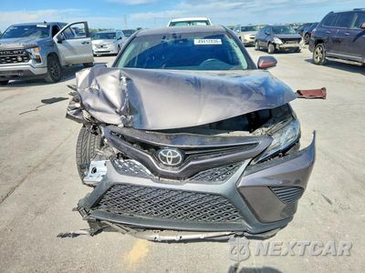 Piąte zdjęcie samochodu w środku: 2018 TOYOTA CAMRY SE VIN:4T1B11HK2JU149145 - miniatura