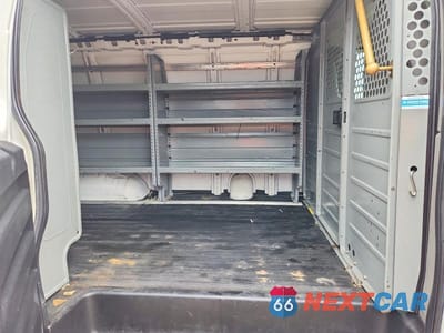 Zdjęcie 11 z 13 samochodu: 2014 CHEVROLET EXPRESS G2500 UTILITY / SERVICE VAN VIN:1GCWGFBA1E1101788 - miniatura