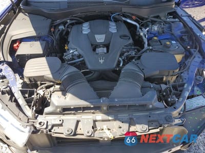 Zdjęcie 11 z 13 samochodu: 2022 MASERATI LEVANTE BASE VIN:ZN661XUA2NX398537 - miniatura