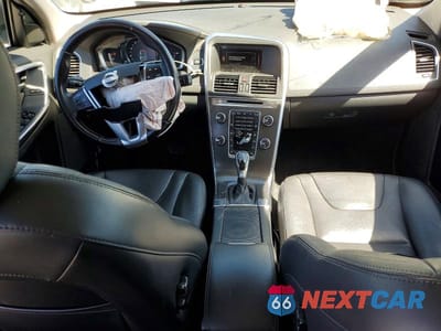 Zdjęcie 8 z 13 samochodu: 2015 VOLVO XC60 T5 PREMIER+ VIN:YV440MDC8F2589449 - miniatura