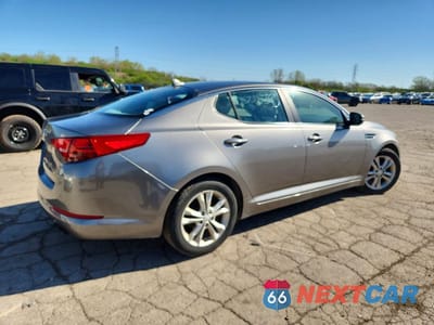 Trzecie zdjęcie samochodu z tyłu: 2013 KIA OPTIMA LX VIN:5XXGM4A77DG148768 - miniatura