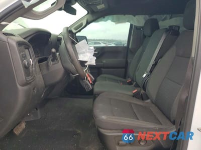 Zdjęcie 7 z 11 samochodu: 2022 CHEVROLET SILVERADO C1500 CUSTOM VIN:3GCPABEK6NG529974 - miniatura