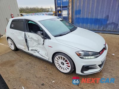 Czwarte zdjęcie samochodu z boku: 2020 VOLKSWAGEN GTI S VIN:3VW6T7AUXLM012439 - miniatura