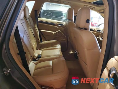 Zdjęcie 11 z 13 samochodu: 2016 PORSCHE CAYENNE VIN:WP1AA2A20GLA11259 - miniatura