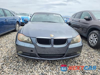 Piąte zdjęcie samochodu w środku: 2006 BMW 325 I AUTOMATIC VIN:WBAVB17526NK38884 - miniatura