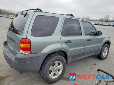 Trzecie zdjęcie samochodu z tyłu: 2005 FORD ESCAPE HEV VIN:1FMCU96H55KE18144 - miniatura