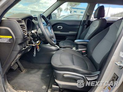 Zdjęcie 7 z 12 samochodu: 2018 KIA SOUL + VIN:KNDJP3A5XJ7509114 - miniatura