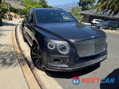 2017 BENTLEY BENTAYGA SJAAC2ZV6HC015264 - główne zdjęcie licytacji z USA - miniatura