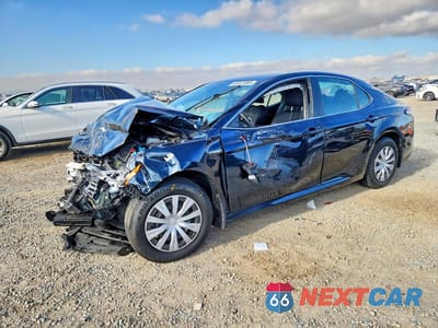 2021 TOYOTA CAMRY LE 4T1C31AK3MU549325 - główne zdjęcie licytacji z USA - miniatura