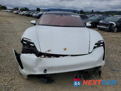 Piąte zdjęcie samochodu w środku: 2020 PORSCHE TAYCAN TURBO VIN:WP0AC2Y15LSA71226 - miniatura