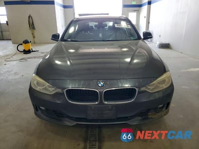 Piąte zdjęcie samochodu w środku: 2013 BMW 328 I SULEV VIN:WBA3C1C55DF444721 - miniatura
