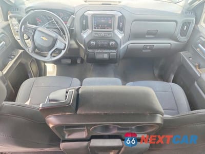 Zdjęcie 8 z 11 samochodu: 2021 CHEVROLET SILVERADO C1500 CUSTOM VIN:3GCPWBEKXMG184559 - miniatura