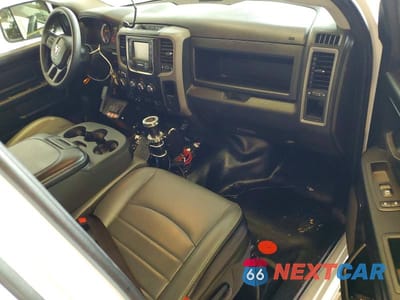 Zdjęcie 8 z 12 samochodu: 2023 RAM 1500 CLASSIC TRADESMAN VIN:1C6RR7FG7PS531941 - miniatura