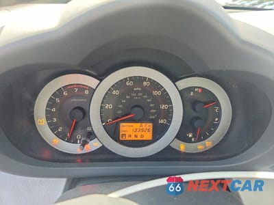 Zdjęcie 9 z 13 samochodu: 2006 TOYOTA RAV4 LIMITED VIN:JTMBD31V065022147 - miniatura