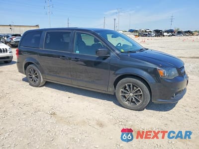 Czwarte zdjęcie samochodu z boku: 2018 DODGE GRAND CARAVAN SE VIN:2C4RDGBG0JR185138 - miniatura