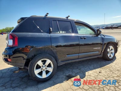 Trzecie zdjęcie samochodu z tyłu: 2017 JEEP COMPASS LATITUDE VIN:1C4NJDEB0HD100785 - miniatura
