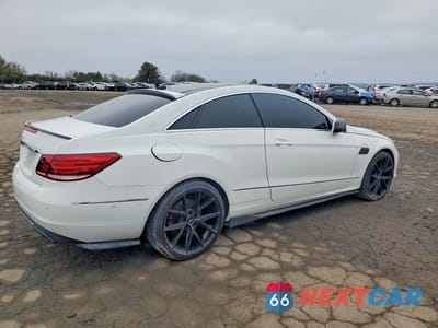 Trzecie zdjęcie samochodu z tyłu: 2015 MERCEDES-BENZ E 400 4MATIC VIN:WDDKJ6HB4FF294478 - miniatura