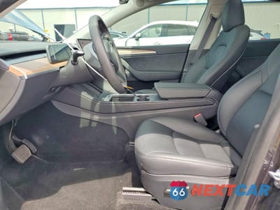 Zdjęcie 7 z 13 samochodu: 2024 TESLA MODEL Y VIN:7SAYGDEE5RA253856 - miniatura