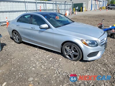 Czwarte zdjęcie samochodu z boku: 2017 MERCEDES-BENZ C 300 4MATIC VIN:WDDWF4KB3HR217246 - miniatura