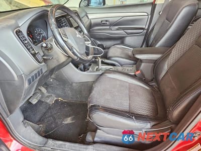 Zdjęcie 7 z 13 samochodu: 2015 MITSUBISHI OUTLANDER SE VIN:JA4AD3A36FZ003731 - miniatura