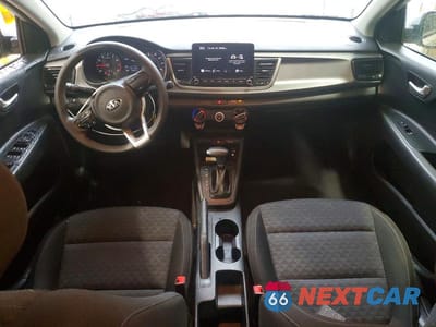 Zdjęcie 8 z 12 samochodu: 2021 KIA RIO LX VIN:3KPA24AD2ME404132 - miniatura