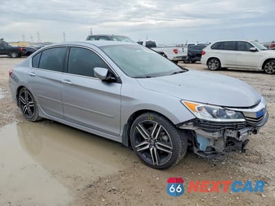 Czwarte zdjęcie samochodu z boku: 2017 HONDA ACCORD SPORT VIN:1HGCR2F5XHA095708 - miniatura