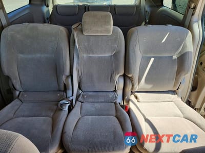 Zdjęcie 10 z 13 samochodu: 2005 TOYOTA SIENNA LE 8 PASSENGER VIN:5TDZA23C65S298564 - miniatura