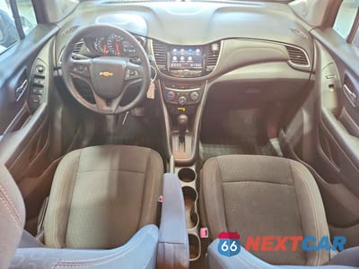 Zdjęcie 8 z 13 samochodu: 2021 CHEVROLET TRAX LS VIN:KL7CJKSB0MB336050 - miniatura