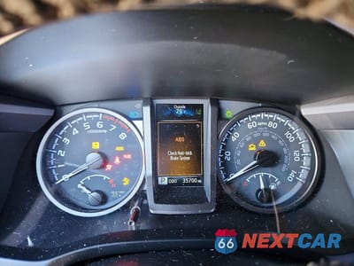 Zdjęcie 9 z 13 samochodu: 2022 TOYOTA TACOMA TRD PRO VIN:3TYCZ5AN6NT101756 - miniatura