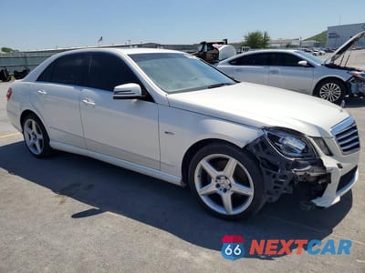 Czwarte zdjęcie samochodu z boku: 2012 MERCEDES-BENZ E 350 4MATIC VIN:WDDHF8JB4CA554338 - miniatura