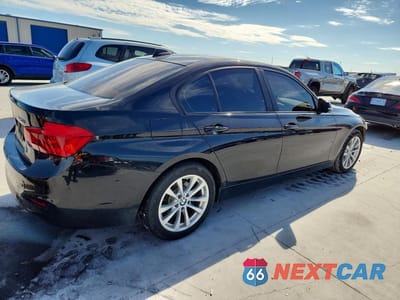 Trzecie zdjęcie samochodu z tyłu: 2016 BMW 320 XI VIN:WBA8E5G56GNT41612 - miniatura